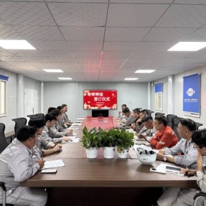 十一化建伊泰伊犁煤制油项目举行导师带徒签订仪式
